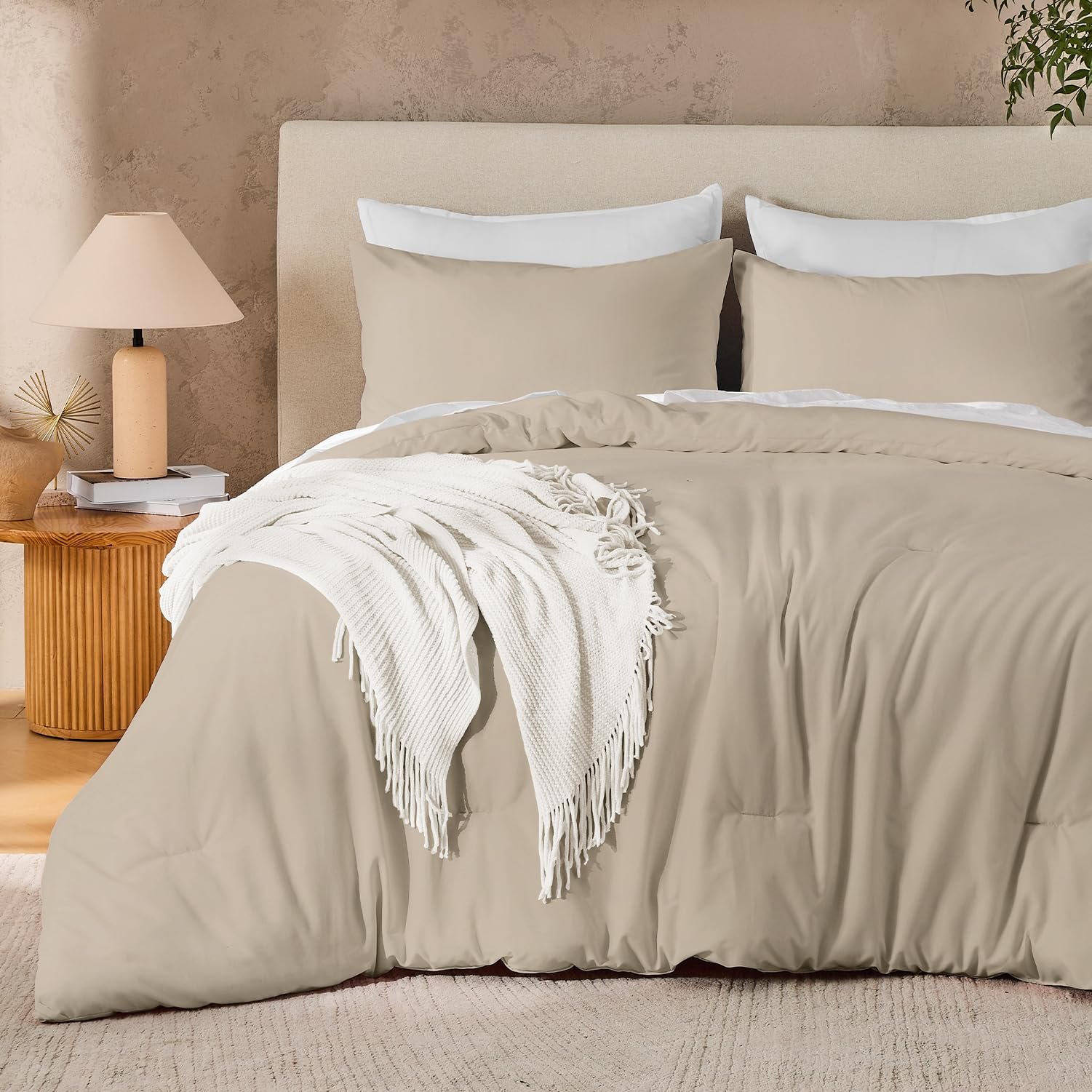 Arkmoving Dark Emerald Green Queen Size Comforter Set, 3 Pieces Forest Hunter Green Boho Solid Bedding Sets, Soft Cozy Lightweight Down Alternative All Season Bed Set - Image 7