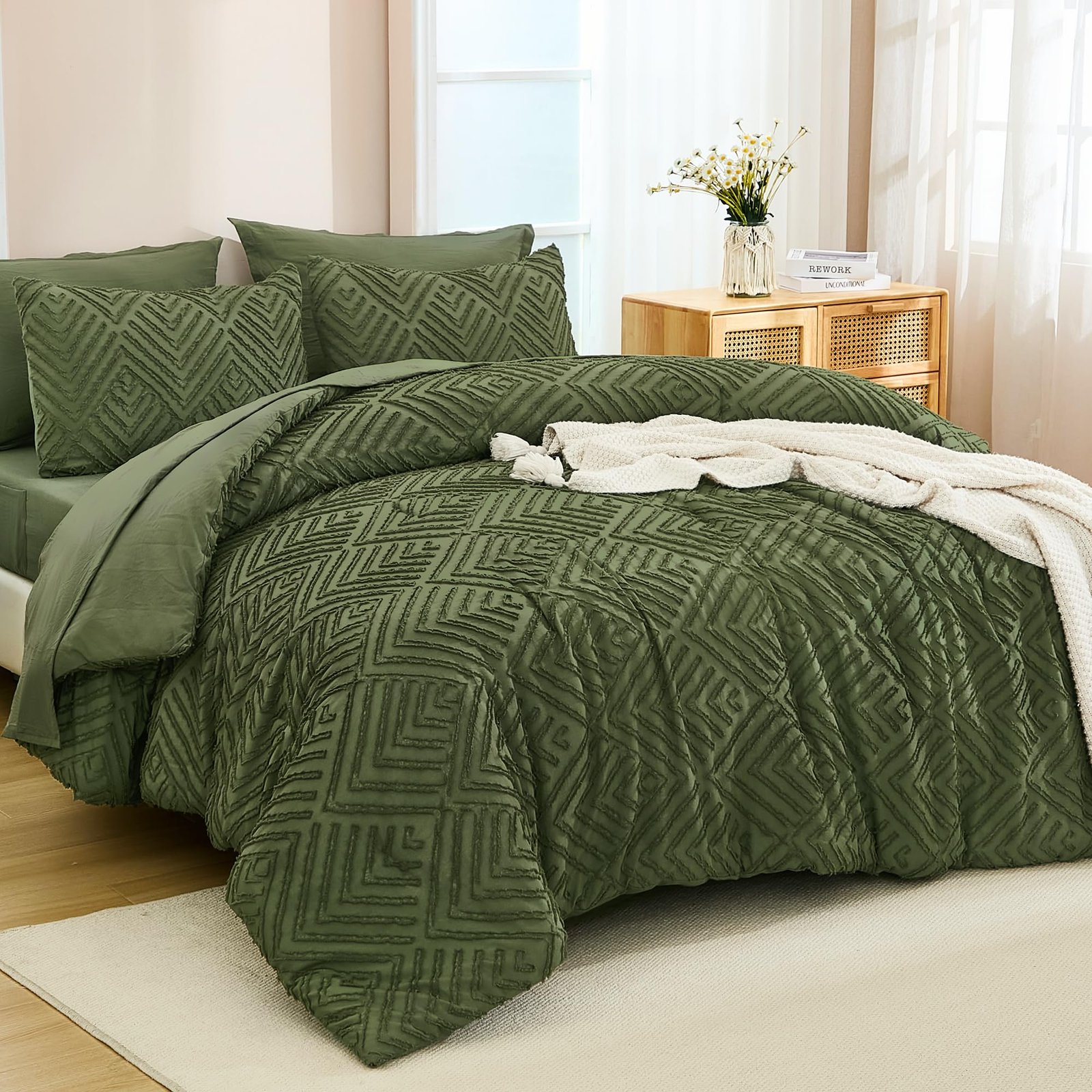 Arkmoving King Size Comforter Set 7 Pieces Dark Emerald Green - Bed in a Bag King Boho Lightweight Fluffy Tufted Bedding Sets with Quilt Comforter, Sheets, Pillowcases & Shams - Image 4
